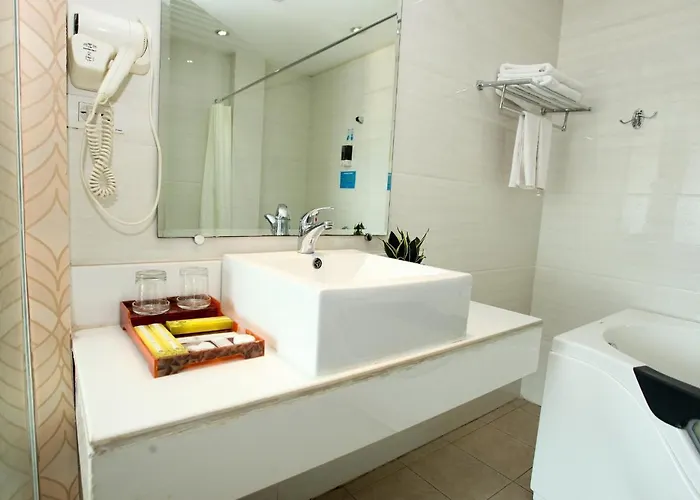 Green Capital Hotel Hạ Long